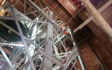 2 abseiltechnieken monumentenzorg onderhoud op hoogte Oldehove