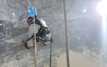 2 Abseilen siloreiniging industrieel reiniging