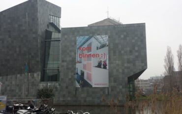 4 Abseiltechnieken werken boven water reclame doek