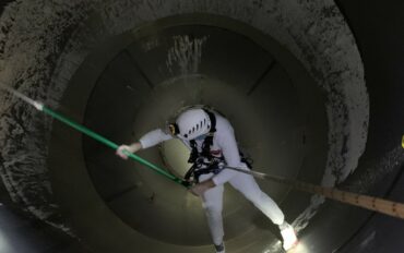 2 Abseiltechnieken rope access standby rescue besloten ruimtes (Middel)