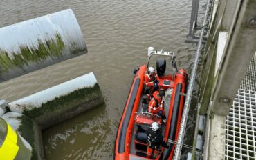 2 ATI werken boven water rope access abseiltechnieken Eemshaven (Middel)