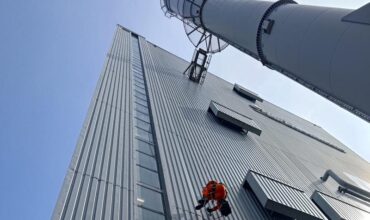 4 Gevel op hoogte inspecteren en abseiltechnieken rope access-800x600