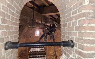 3 monteren op hoogte sprinklerinstallatie abseiltechnieken kLEIN