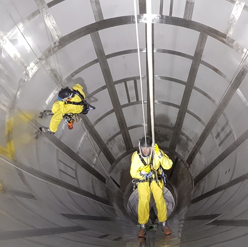 Silo reiniging door rope access specialist